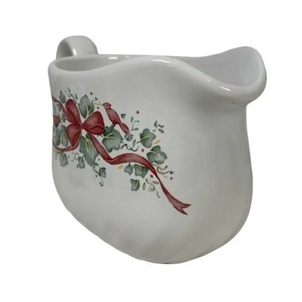Corelle Coordinates Callaway Ivy Holiday Christmas Ribbon Gravy Boat w/Cardinals
